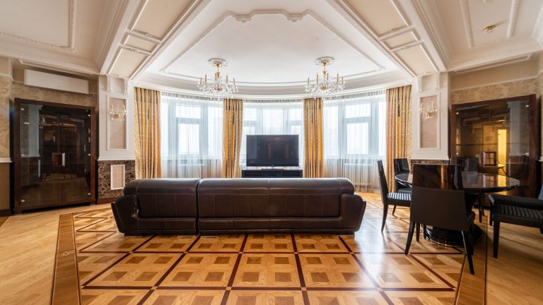 Parquet ou linoléum : choisir le revêtement de sol pour votre pièce ?